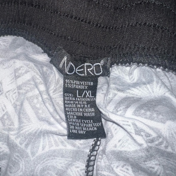 Adero Stylish Black and Gray Pants -Women’s L/XL - Picture 3 of 4